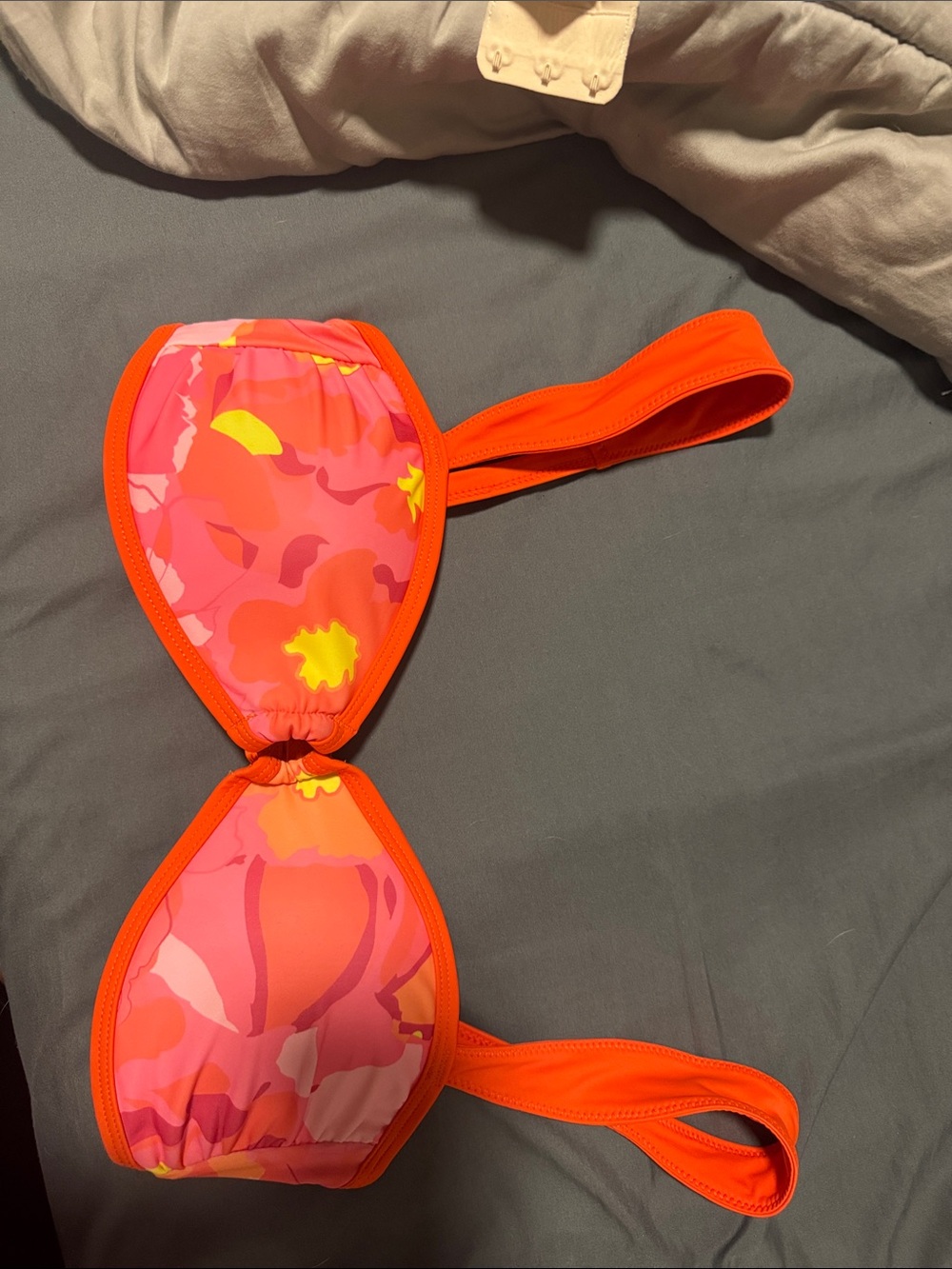 93 Play Street Coral Bikini Top L